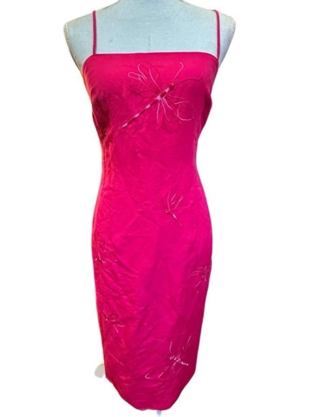 Donna Morgan hot pink dragonfly embroidered linen midi dress